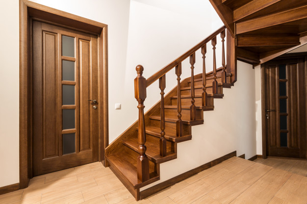 Comment rénover un escalier en bois ancien ?