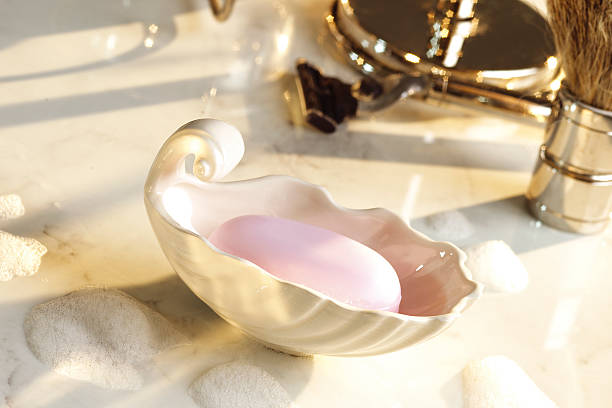 Où installer un porte-savon dans la salle de bain ?